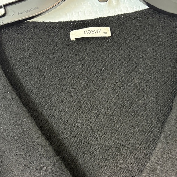 Chic Black V-Neck Sweater with Gold Heart Accents Sz. Xl - Picture 2 of 5